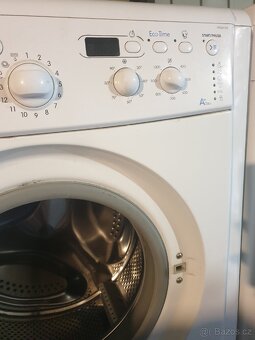 Pračka Indesit - 2