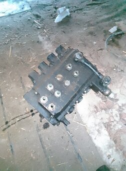 Hydraulický rozvaděč - 2