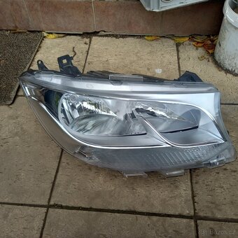 Mercedes sprinter w910 svetlo - 2