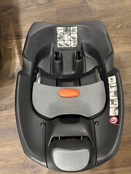 Cybex Cloud Q Plus + Base Q-Fix + adaptéry Priam 2019 - 2