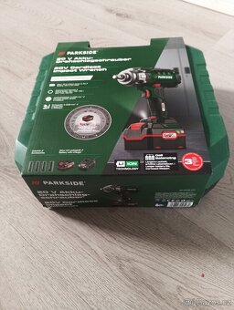 Úhlová bruska aku + rázový utahovák nový - 2