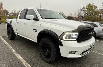 Dodge Ram 5.7 Rezervovano - 2