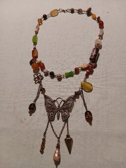 Drátkovaný náhrdelník ke krku Skleněné jablonecké korálky - 2