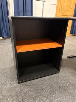 Rohový psací kancelářský stůl - 2