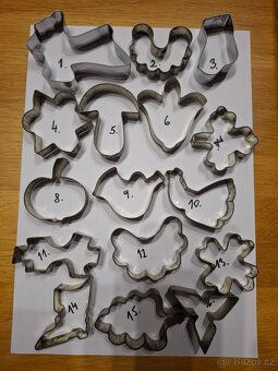 Prodám vánoční formičky a vykrajovačky na cukroví různých tv - 2