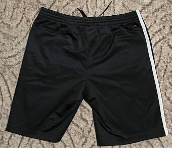 Adidas kraťasy - 2