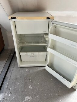 malá lednička Zanussi - 2