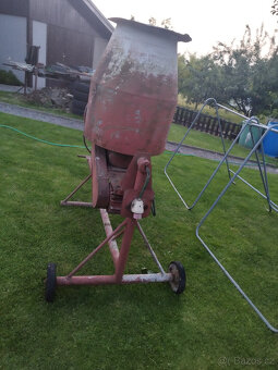 Stavební míchačka - 2