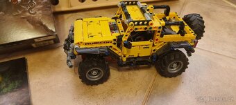 LEGO Technic - 42122 Jeep Wrangle - 2
