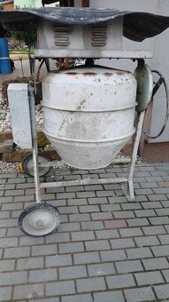 Stavební míchačka - 2