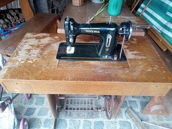 Prodám Starý Šici stroj - 2