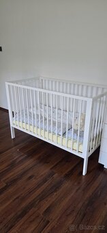 Daruji dětskou postýlku - 2