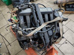 BMW motor N53 N53B30A - 2