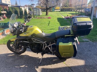 Triumph Tiger 800 - 2