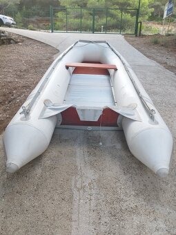 Prodám nafukovací člun Pacifik Marine 380 cm - 2