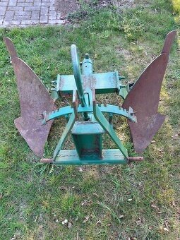 Pluh obracák jednoradličný za malotraktor - 2