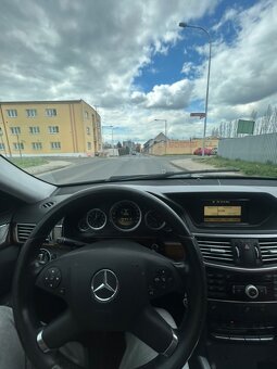 Mercedes E200 2012 rok - 2