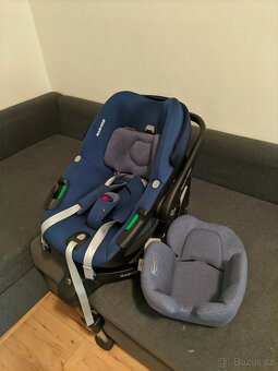 Maxi-Cosi Pebble 360 s otočnou základnou FamilyFix Pro - 2