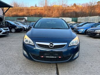 Opel Astra J kombi, najeto 126.908 km, 2 sady kol - 2