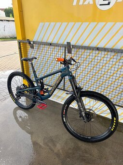 Cruz Nomad 4 2020 Rámová sada s tlumičem - 2