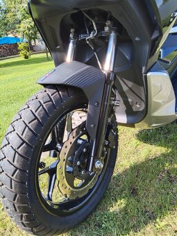 Prodám skútra Aprilia SR GT 200 - 2