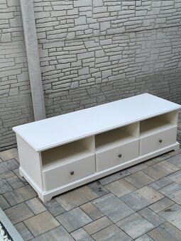 Prodám TV stolek IKEA Liatorp - 2