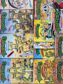 Komiksy Teenage Mutant Turtles + Album + samolepky Panini - 2