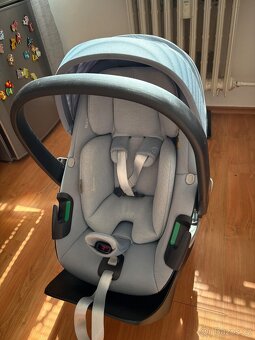 Autosedačka Maxi Cosi Pebble 360 40-83cm + základna isofix - 2