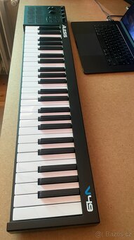 Alesis v49 - 2