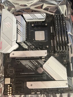 5800x3d, B550-A Strix, 32GB DDR4, NZXT T120, ram cooler - 2