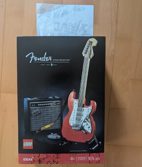 LEGO Ideas 21329 Fender Stratocaster - 2