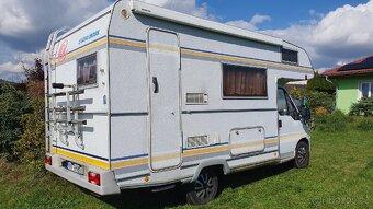 Obytné auto Eura Mobil 590 LSS, 6 míst - 2