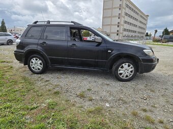 Mitsubishi Outlander 4x4 2.0T,148kw, nová STK. - 2