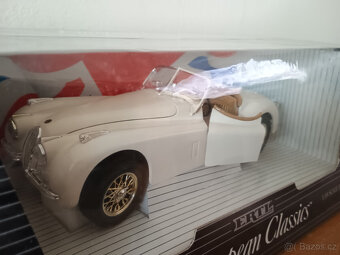 1:18 ERTL - Jaguar XK120 (1948) - 2