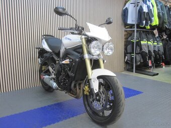 Triumph Street Triple 675 - 2