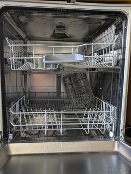 Myčka na nádobí Bosch - 2