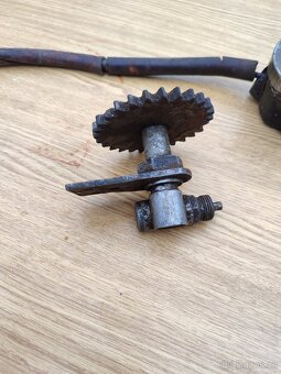 Válečkový tachometr - 2