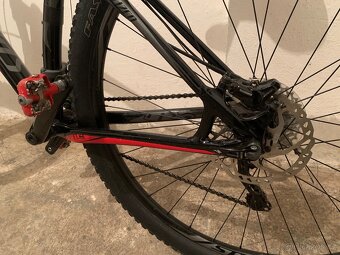 Horské kolo SPECIALIZED - 2