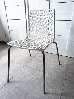 Set 4x bílá designová jídelní židle - plast/kov - 2