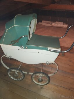 Retro kočárek pro panenky - 2