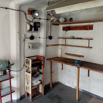 Pronajem garaze v blizkem centru Uh.Hradiste - 2