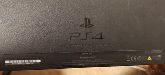 PlayStation 4 (CUH-1216A) + 2 ovladače + 3 hry - 2