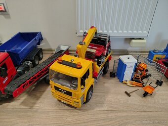 Bruder servis, čerpací stanice a myčka, dopravník - 2