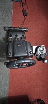 Logitech g29 s řadící pákou a stojanem - 2