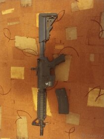 Použitá airsoftova zbraň m4a1 - 2