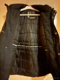 Chlapecká černá zimní bunda HM vel. 158 - 2