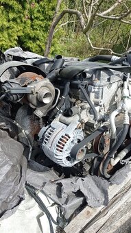 Opel Omega motor 2,2 - 2