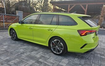 Prodám nebo přenechám úvěr na Octavia RS combi - 2