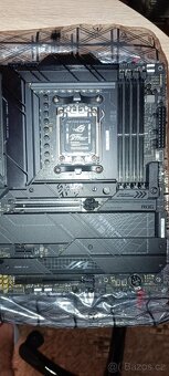 ASUS ROG Strix X670E-F GAMING WiFi - 2