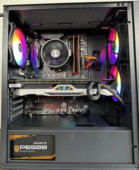 PC - R5 5500 / RX 5700 XT 8GB / 16GB RAM / 1TB M.2 SSD - 2